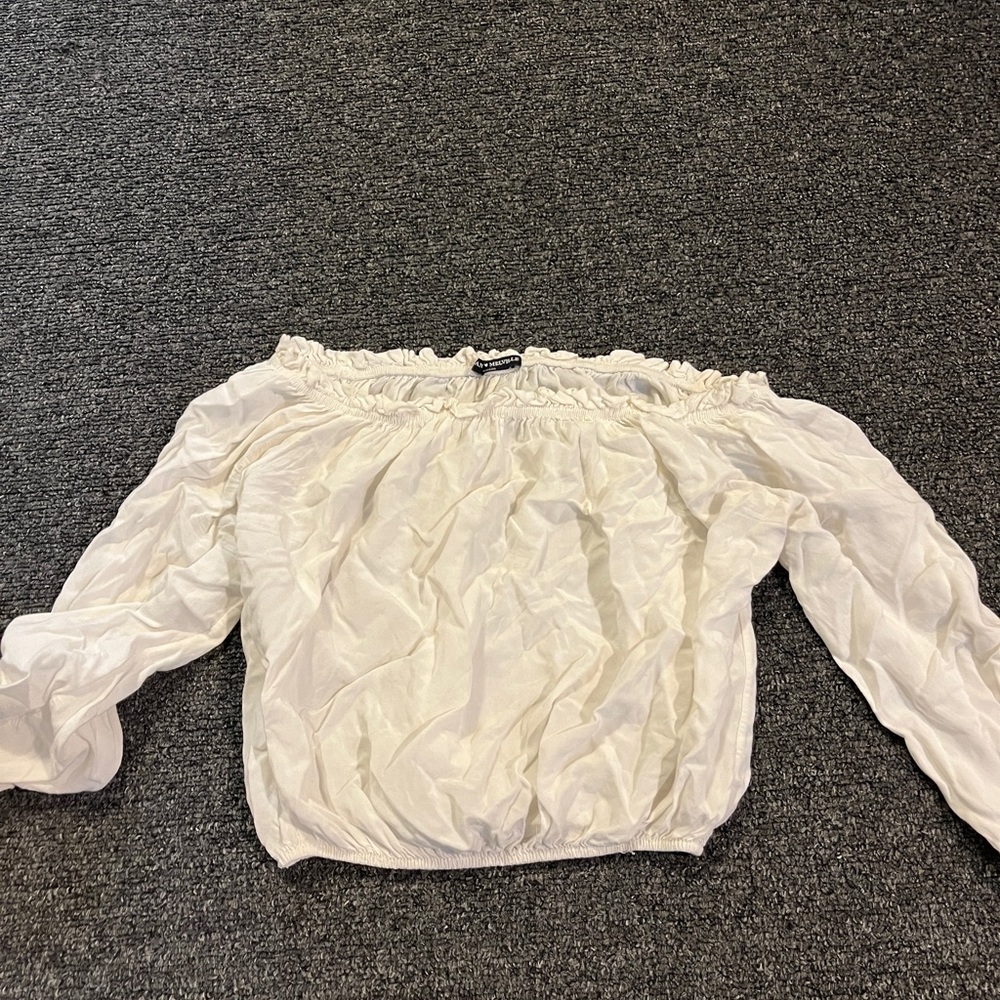 Brandy Melville white top
